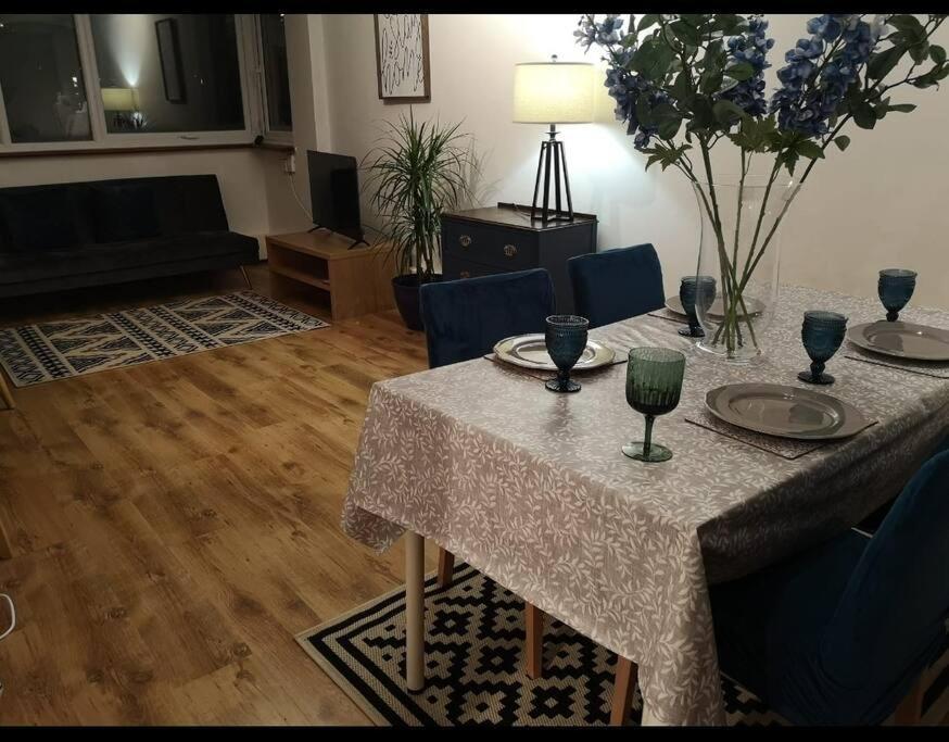 2 Bed Flat, Bounds Green, Piccadilly Line, London N11 Luaran gambar