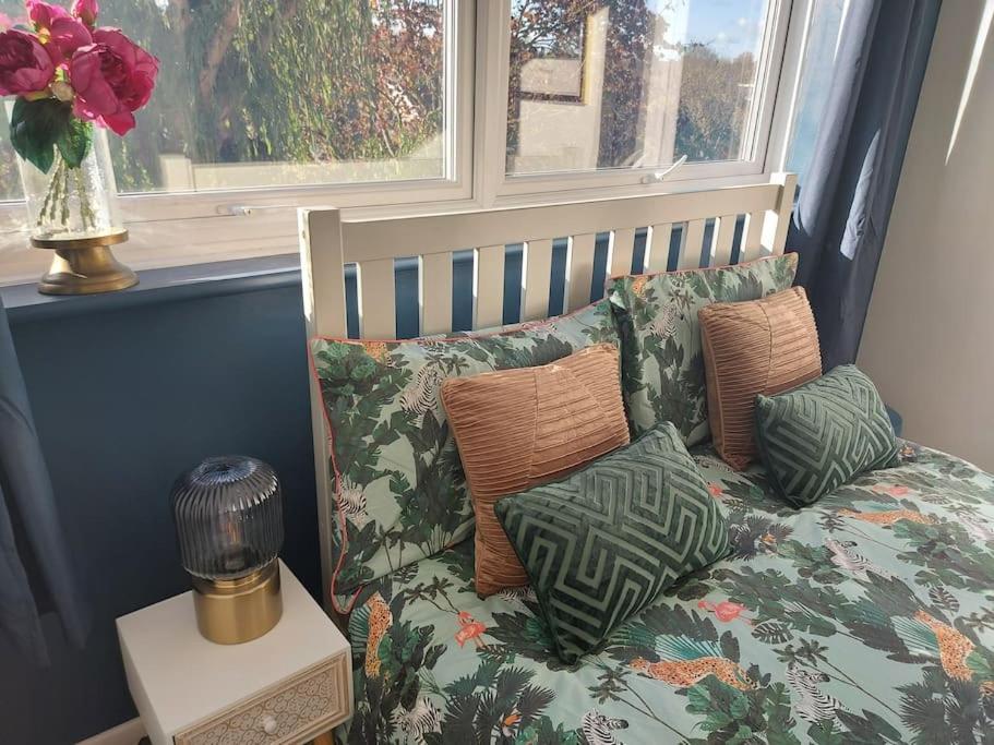2 Bed Flat, Bounds Green, Piccadilly Line, London N11 Luaran gambar
