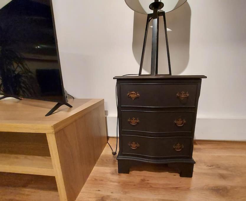 2 Bed Flat, Bounds Green, Piccadilly Line, London N11 Luaran gambar