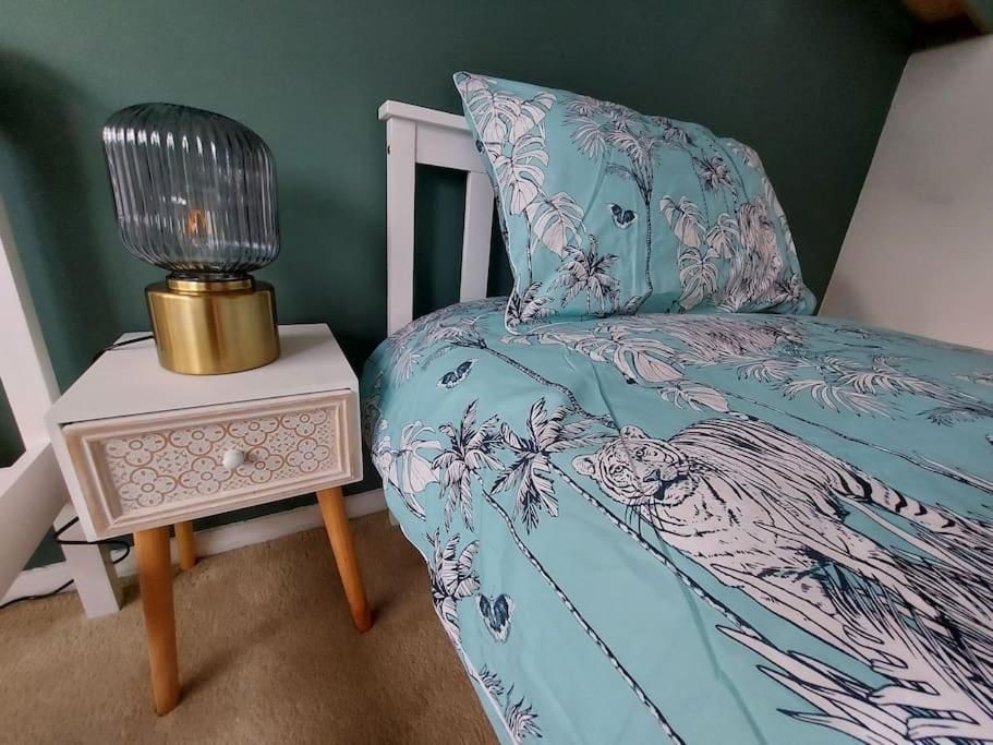 2 Bed Flat, Bounds Green, Piccadilly Line, London N11 Luaran gambar